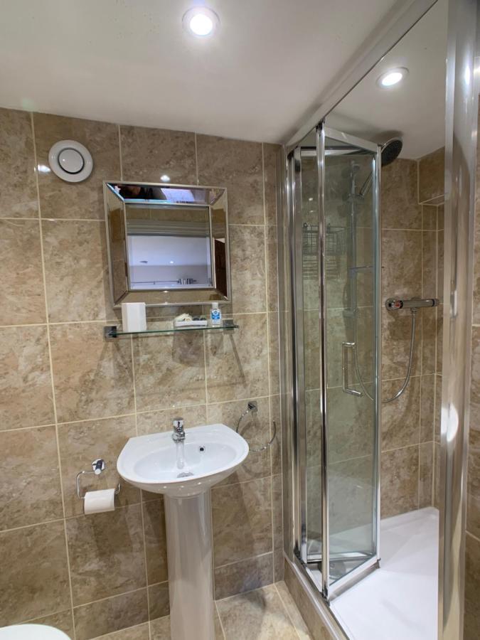 Swan House Tea Room And Bed & Breakfast Lydney Exteriör bild