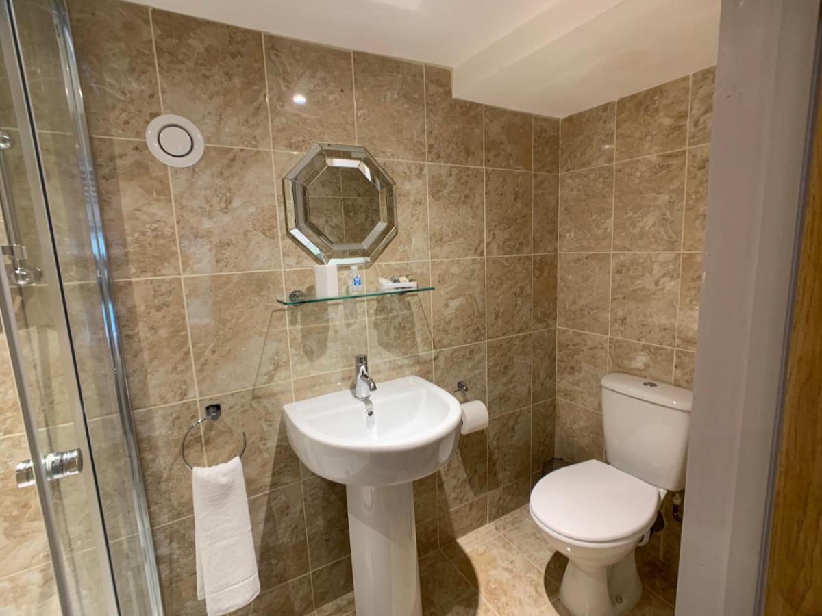 Swan House Tea Room And Bed & Breakfast Lydney Exteriör bild