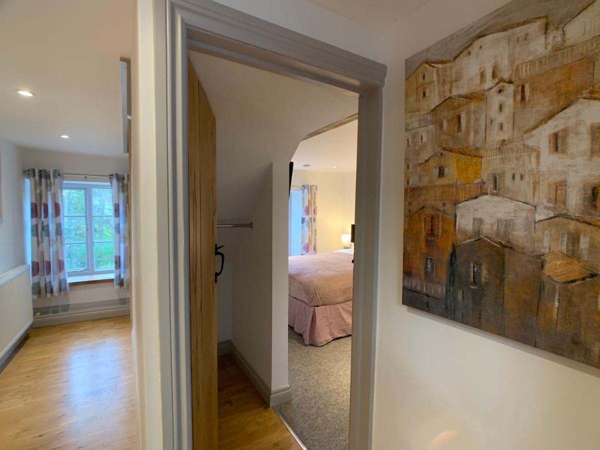 Swan House Tea Room And Bed & Breakfast Lydney Exteriör bild